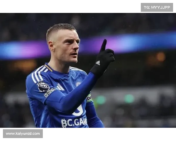 38岁瓦尔迪加盟克雷莫纳签约11年合同重返意甲继续职业生涯